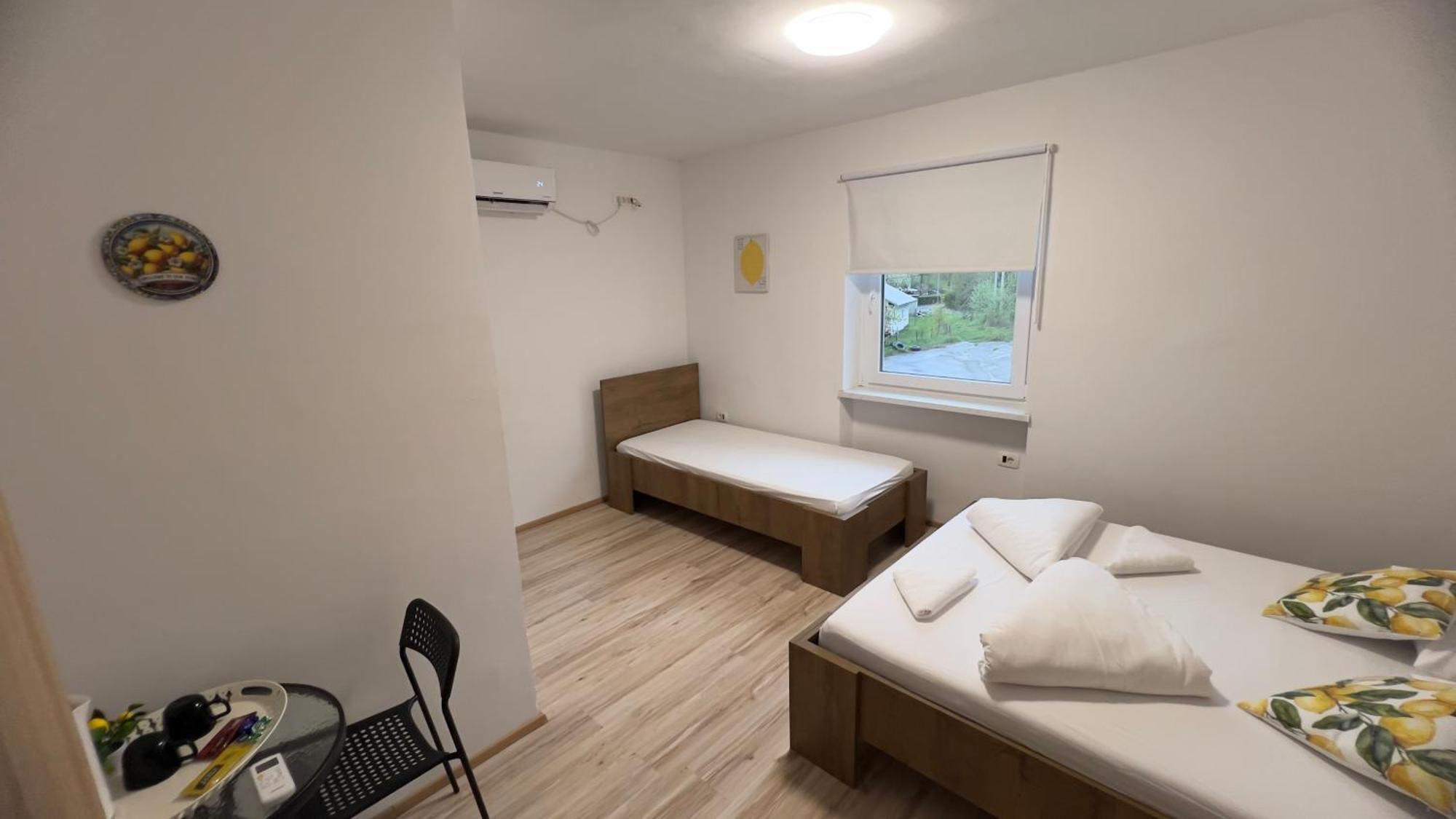 ホテル Lemonwood House ポストイナ エクステリア 写真