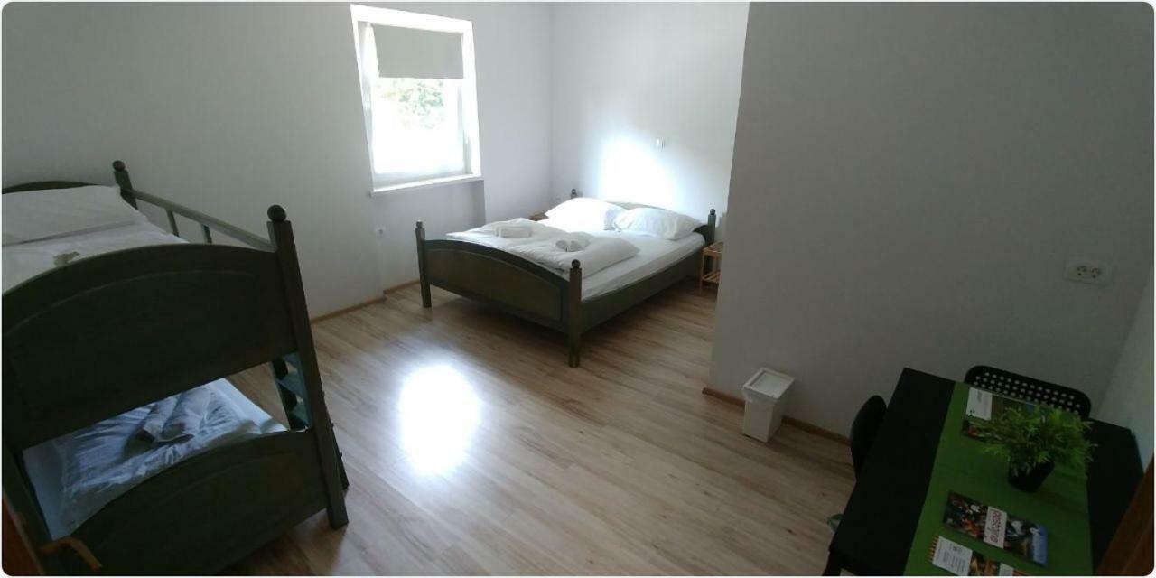 ホテル Lemonwood House ポストイナ エクステリア 写真
